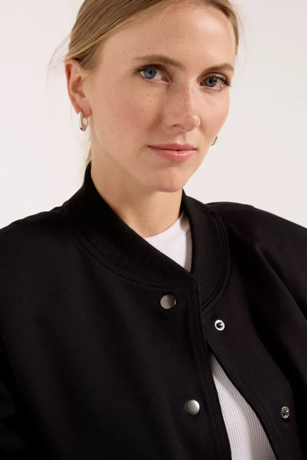 Camilla Bomber