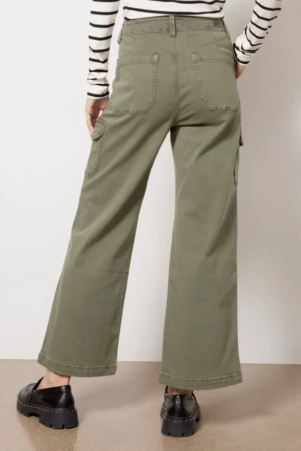 Carly with Cargo Pockets