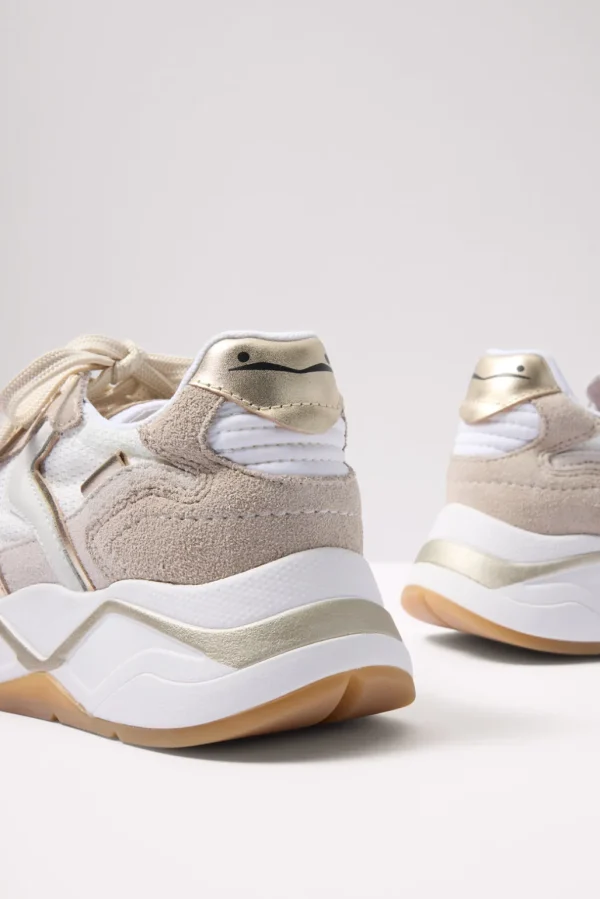 Club Mesh Sneaker