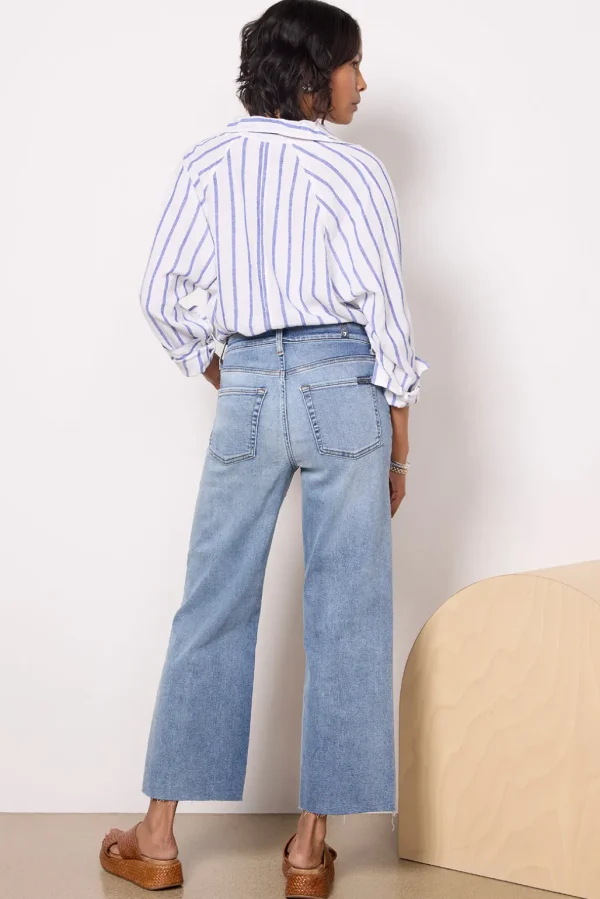Cropped Alexa w Raw Hem