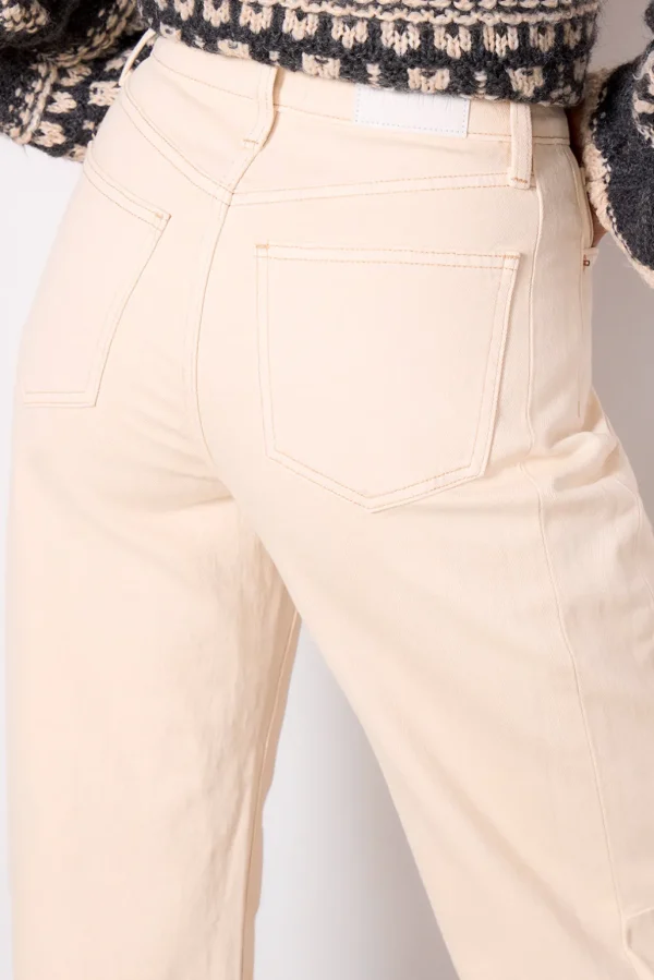 Eli Arched Leg