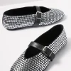 Eliza Stud Flat