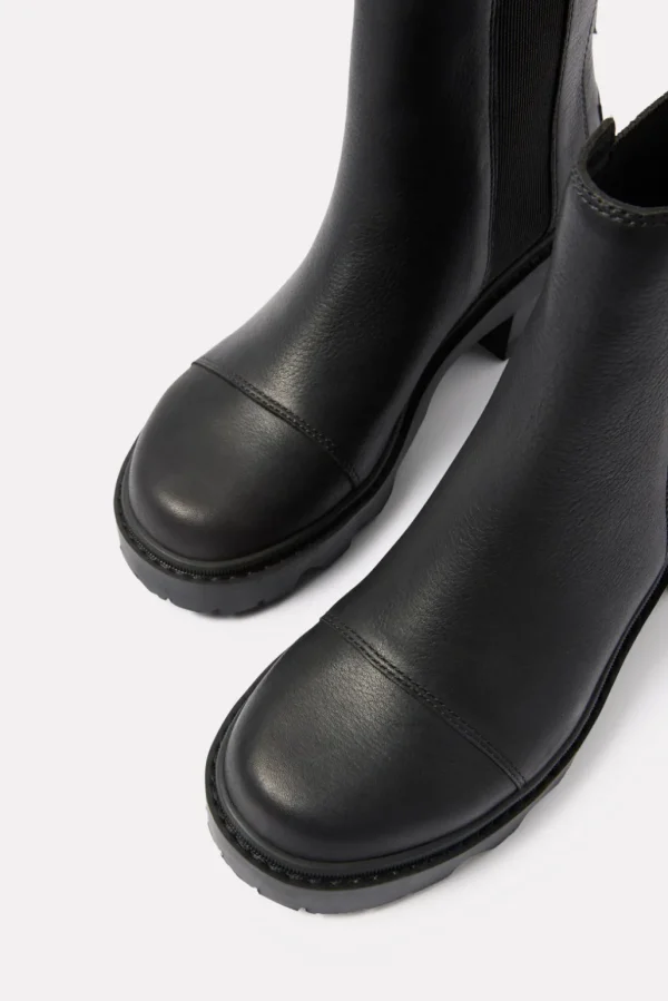 Joan Now Chelsea Boot