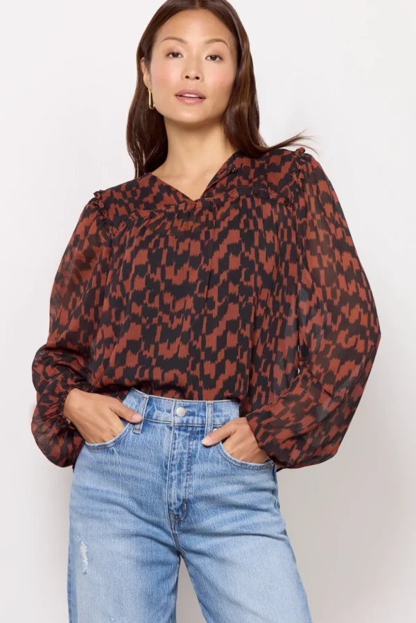 Leo Blouse