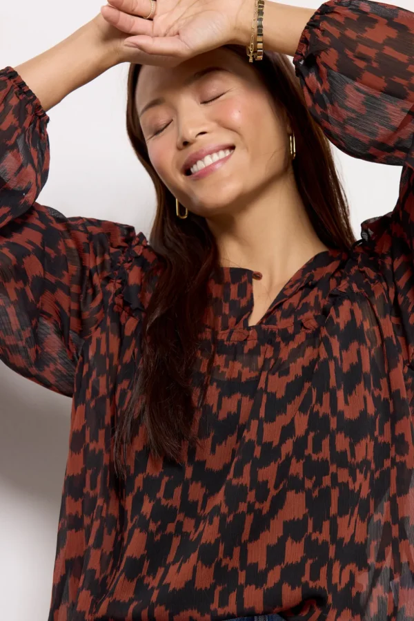 Leo Blouse