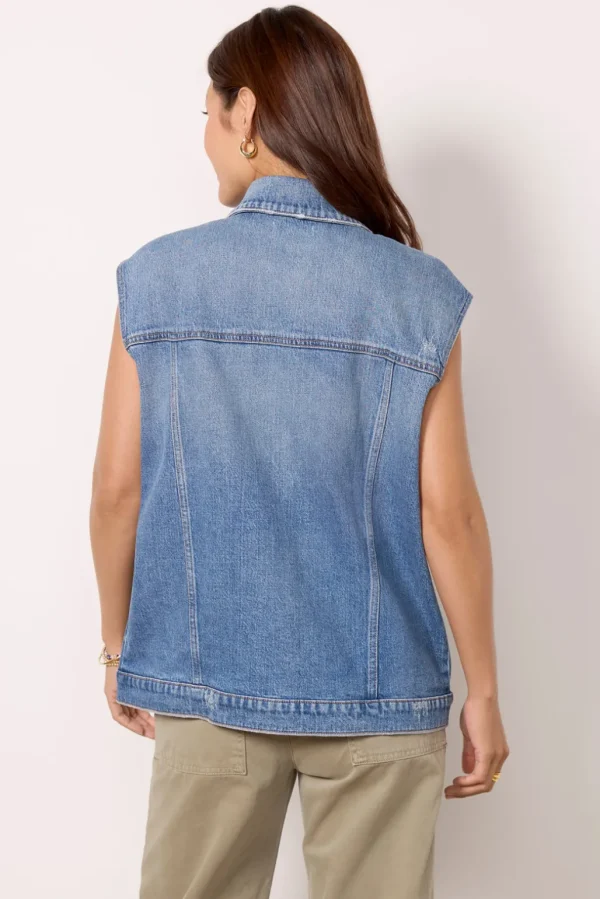 Luka Vest
