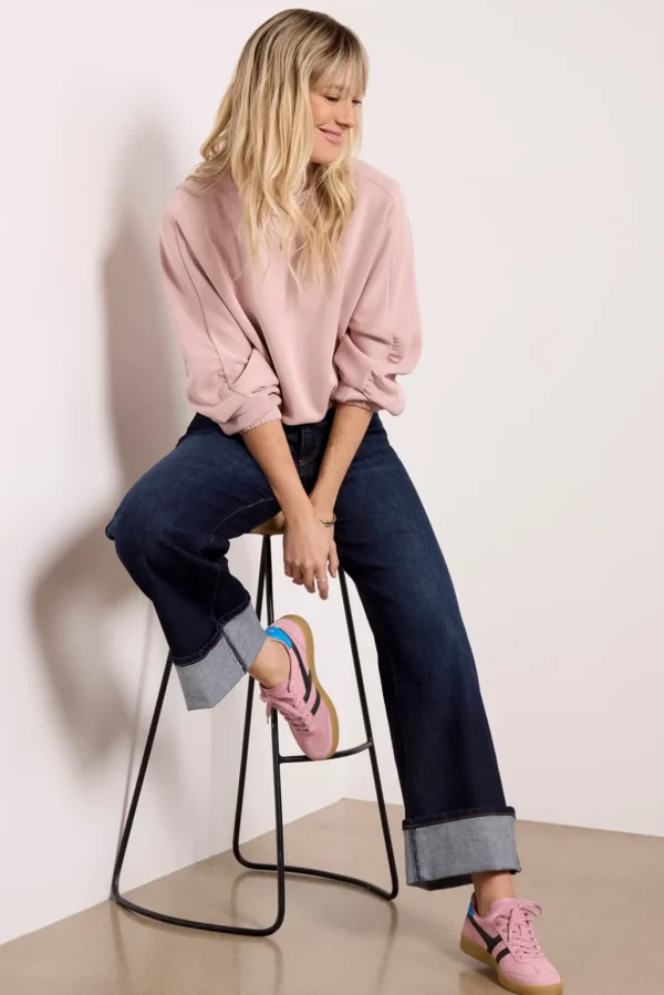 Mariana Sleek Pullover