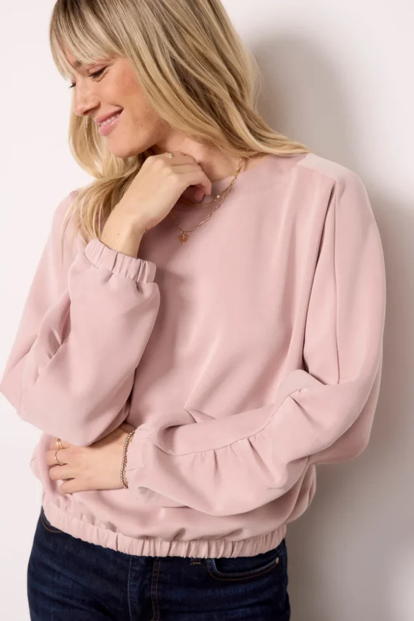 Mariana Sleek Pullover
