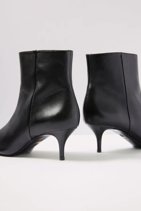 Mikki Mid Heel Bootie