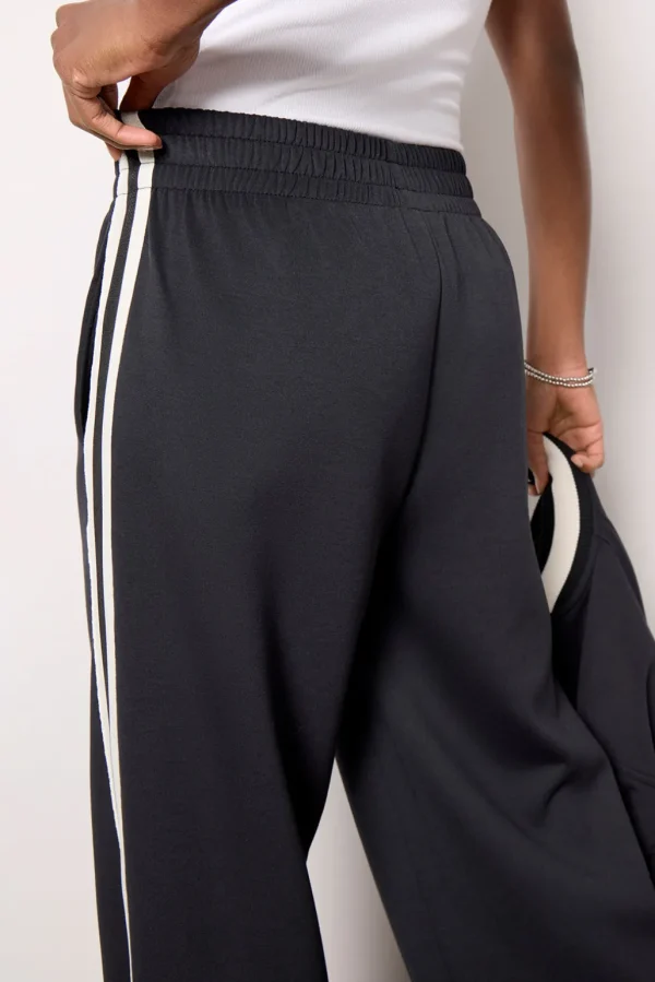 Nia Varsity Track Pant
