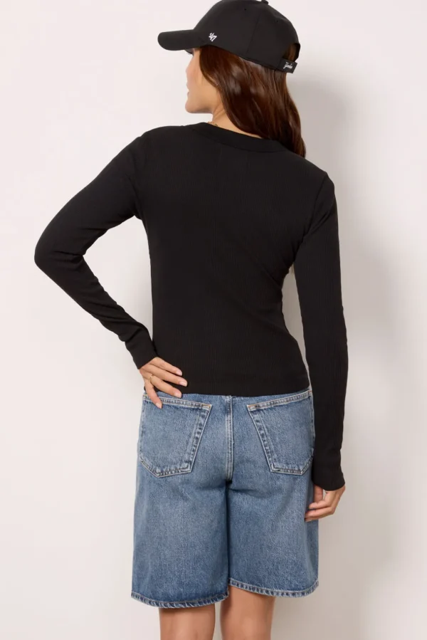 Varra Henley