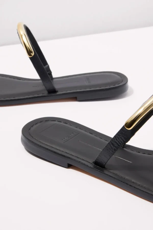 Wink Flat Sandal